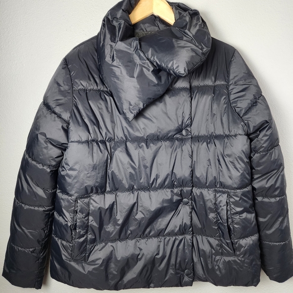 Banana Republic Jackets & Blazers - Banana Republic black puffer coat,XS